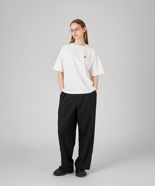 ONCILY（オンシェリー）の「BOUQUET EMBROIDERY T-SHIRT / ブーケ刺繍Tシャツ（Tシャツ/カットソー・メンズ・オフホワイト/ライトホワイト・SMALL/MEDIUM/LARGE）」の7枚目の写真