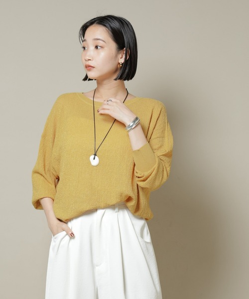 NANO universe（ナノユニバース）の「梨地ボートネックワイドシルエットニット（ニット/セーター・レディース・ダークネイビー/イエロー/ライトベージュ・FREE）」の3枚目の写真