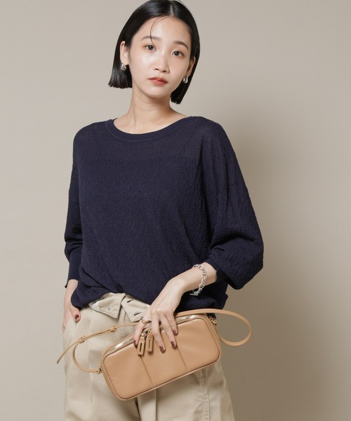 NANO universe（ナノユニバース）の「梨地ボートネックワイドシルエットニット（ニット/セーター・レディース・ダークネイビー/イエロー/ライトベージュ・FREE）」の19枚目の写真