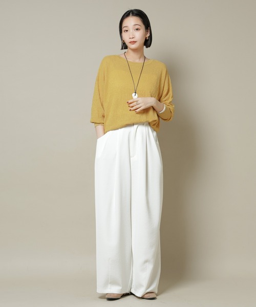 NANO universe（ナノユニバース）の「梨地ボートネックワイドシルエットニット（ニット/セーター・レディース・ダークネイビー/イエロー/ライトベージュ・FREE）」の14枚目の写真