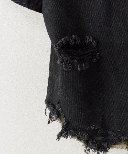 Theater code(シアターコード)の「Damaged Camouflage Denim Jacket/ダメージ迷彩デニムジャケット 秋 秋服メンズ 2026年秋冬(デニムジャケット・メンズ・ブラック系1/ブルー系1・M/L)」の19枚目の写真