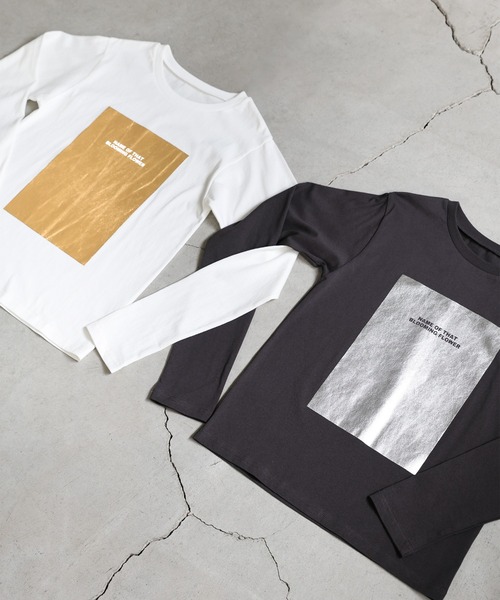 select MOCA（セレクトモカ）の「箔プリントロングTシャツ（Tシャツ/カットソー・レディース・ホワイト×ゴールド/ホワイト×シルバー/ブラック×ゴールド/ブラック×シルバー・FREE）」の8枚目の写真