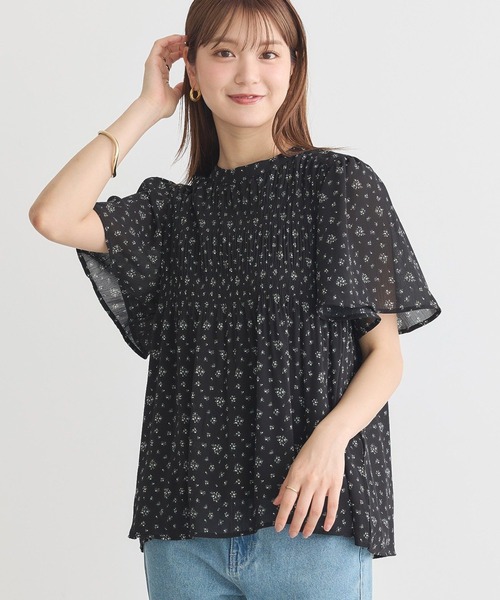 earth music&ecology(アースミュージックアンドエコロジー)の「マジョリカプリーツ半袖ブラウス(シャツ/ブラウス・レディース・ブラック系その他/アイボリー/ベージュ系その他3/ブラック・FREE)」の3枚目の写真