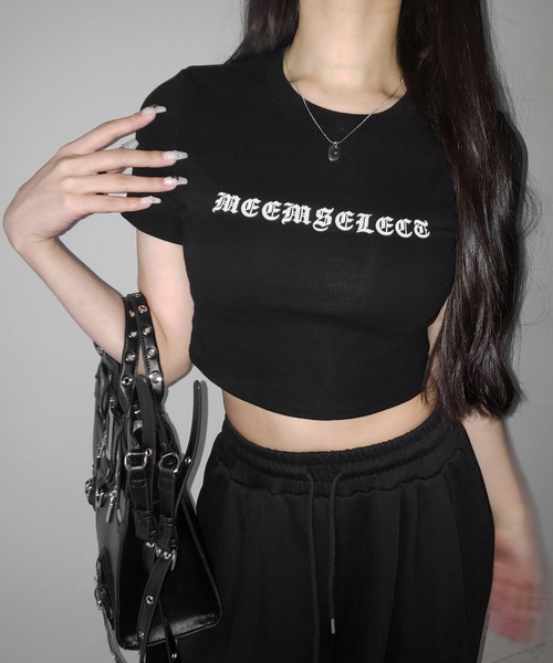 me+em select(ミームセレクト)の「【 2color 】グランジロゴショートちびTシャツ / grunge logo short chibi T-shirt(Tシャツ/カットソー・レディース・ホワイト/ブラック・FREE)」の8枚目の写真