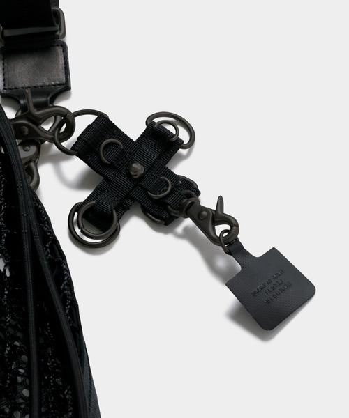 beautiful people（ビューティフルピープル）の「over engineering   mini drawstring strap bag（ショルダーバッグ・レディース・ブラック・FREE）」の3枚目の写真