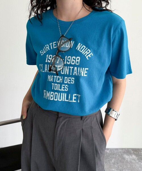 fredy emue（フレディエミュ）の「ヴィンテージライクピグメントTシャツ（Tシャツ/カットソー・レディース・オフホワイト/ライトブルー/ブラウン/レッド・38）」の2枚目の写真