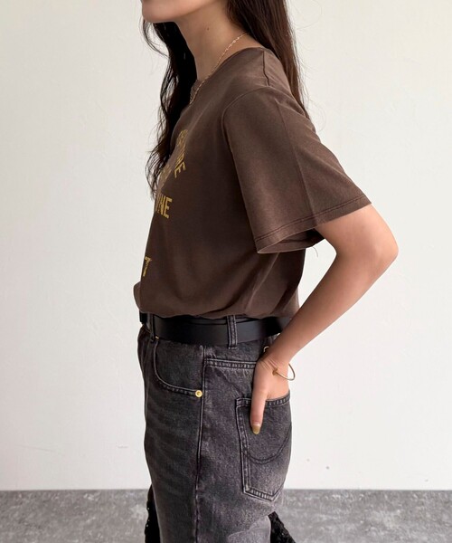 fredy emue（フレディエミュ）の「ヴィンテージライクピグメントTシャツ（Tシャツ/カットソー・レディース・オフホワイト/ライトブルー/ブラウン/レッド・38）」の12枚目の写真