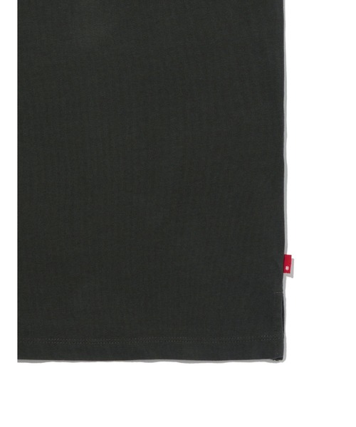 Levi's(リーバイス)の「Levi's/リーバイス GR TABOR Tシャツ(Tシャツ/カットソー・レディース・ブラック・XS/S/M)」の6枚目の写真