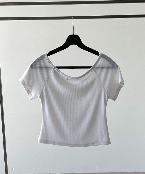 4INT.(フォイント)の「Vネック シャーリング スリムフィット リブ クロップド 半袖 Tシャツ(Tシャツ/カットソー・レディース・ホワイト/ブラック/グレー/ブラウン・FREE)」の15枚目の写真