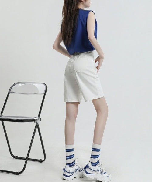 urge:(アージコロン )の「【URGE:】デニム ハーフ パンツ(デニムパンツ・レディース・ホワイト/ネイビー/ブルー・SMALL/MEDIUM/LARGE/X-LARGE)」の5枚目の写真