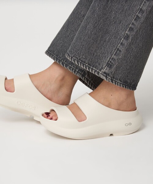 OOFOS＞OOyea サンダル（サンダル）｜OOFOS（ウーフォス）の