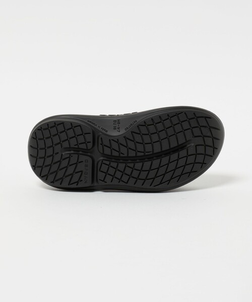 OOFOS(ウーフォス)の「<OOFOS>OOyea サンダル(サンダル・レディース・ピンク/オフホワイト/ブラック・23cm/25cm/24cm)」の12枚目の写真