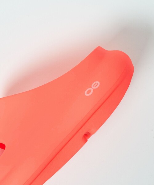 OOFOS(ウーフォス)の「<OOFOS>OOyea サンダル(サンダル・レディース・ピンク/オフホワイト/ブラック・23cm/25cm/24cm)」の18枚目の写真