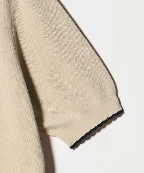 UNITED ARROWS(ユナイテッドアローズ)の「スカラップ フリル ショートスリーブ ニット ‐ウォッシャブル‐(ニット/セーター・レディース・ベージュ/ネイビー/ブラック・FREE)」の17枚目の写真