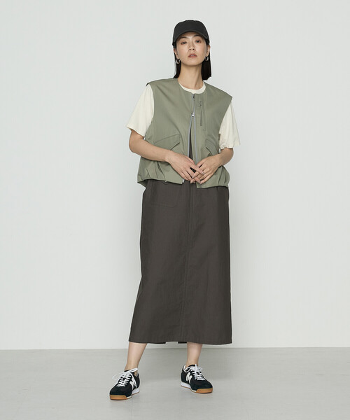 COMME CA Wardrobe(コムサワードローブ)の「ベーシック天竺 Tシャツ(Tシャツ/カットソー・レディース・レッド/ブラウン/キナリ・FREE)」の4枚目の写真