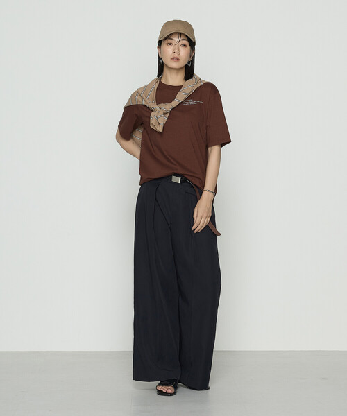 COMME CA Wardrobe(コムサワードローブ)の「ベーシック天竺 Tシャツ(Tシャツ/カットソー・レディース・レッド/ブラウン/キナリ・FREE)」の8枚目の写真