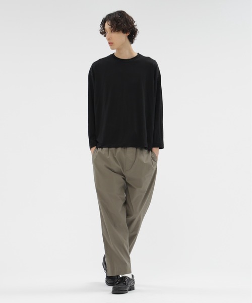MARGARET HOWELL（マーガレットハウエル）の「SUPERFINE MERINO JERSEY TOP（Tシャツ/カットソー・メンズ・ブラック・LARGE/MEDIUM）」の2枚目の写真