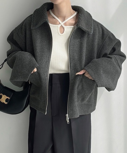 Meiru(メイル)の「ボアカラーショートブルゾン(ブルゾン・レディース・チャコール/ブラック/グレイッシュベージュ・SMALL/MEDIUM/LARGE)」の10枚目の写真