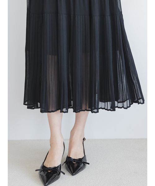 SNIDEL Sustainable シアープリーツウエストワンピース 完売品 SNIDEL（スナイデル）の「Sustainableシアープリーツウエスト