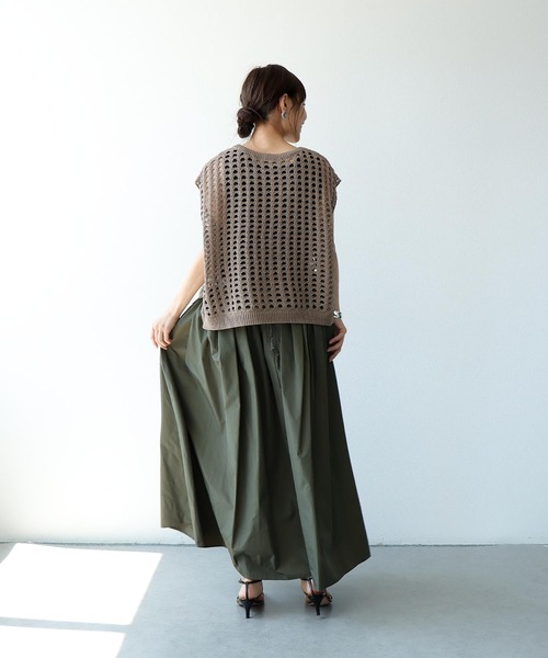 Jines(ジネス)の「キラキラギマメッシュベスト(ニット/セーター・レディース・ブラウン/グレー/レッド・38)」の19枚目の写真
