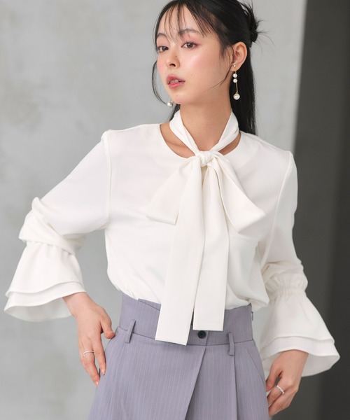 RUIRUE BOUTIQUE(ルイルエブティック)の「マルチway 洗える ストレッチ | 着せ替え ドレープ Tee ブラウス | レディース ボウタイブラウス 体型カバー 長袖 オフィスカジュアル きれいめ トップス シャツ(シャツ/ブラウス・レディース・ピンク/オフホワイト/イエロー/ブラック/ブルーグレー/ピンクベージュ・L/M)」の8枚目の写真