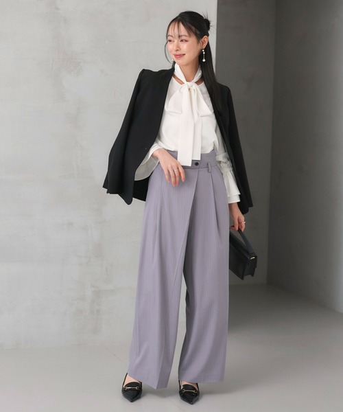RUIRUE BOUTIQUE(ルイルエブティック)の「マルチway 洗える ストレッチ | 着せ替え ドレープ Tee ブラウス | レディース ボウタイブラウス 体型カバー 長袖 オフィスカジュアル きれいめ トップス シャツ(シャツ/ブラウス・レディース・ピンク/オフホワイト/イエロー/ブラック/ブルーグレー/ピンクベージュ・L/M)」の10枚目の写真