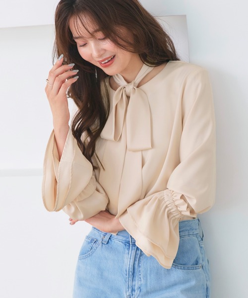 RUIRUE BOUTIQUE(ルイルエブティック)の「マルチway 洗える ストレッチ | 着せ替え ドレープ Tee ブラウス | レディース ボウタイブラウス 体型カバー 長袖 オフィスカジュアル きれいめ トップス シャツ(シャツ/ブラウス・レディース・ピンク/オフホワイト/イエロー/ブラック/ブルーグレー/ピンクベージュ・L/M)」の16枚目の写真