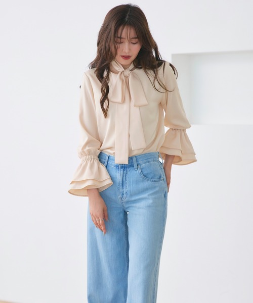 RUIRUE BOUTIQUE(ルイルエブティック)の「マルチway 洗える ストレッチ | 着せ替え ドレープ Tee ブラウス | レディース ボウタイブラウス 体型カバー 長袖 オフィスカジュアル きれいめ トップス シャツ(シャツ/ブラウス・レディース・ピンク/オフホワイト/イエロー/ブラック/ブルーグレー/ピンクベージュ・L/M)」の17枚目の写真