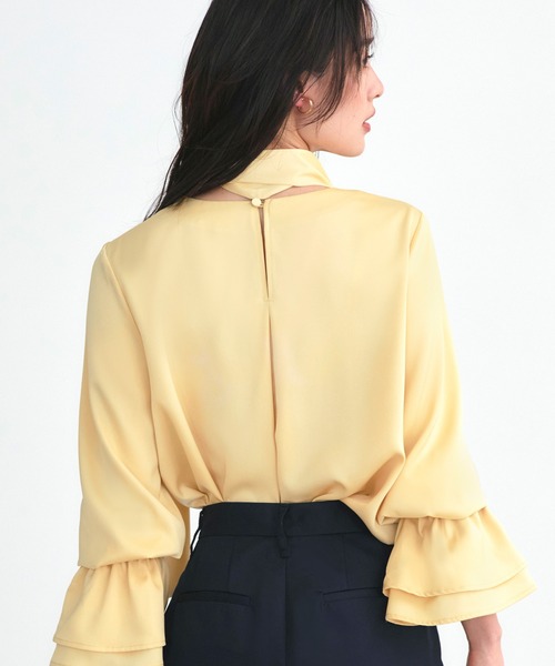 RUIRUE BOUTIQUE(ルイルエブティック)の「マルチway 洗える ストレッチ | 着せ替え ドレープ Tee ブラウス | レディース ボウタイブラウス 体型カバー 長袖 オフィスカジュアル きれいめ トップス シャツ(シャツ/ブラウス・レディース・ピンク/オフホワイト/イエロー/ブラック/ブルーグレー/ピンクベージュ・L/M)」の19枚目の写真