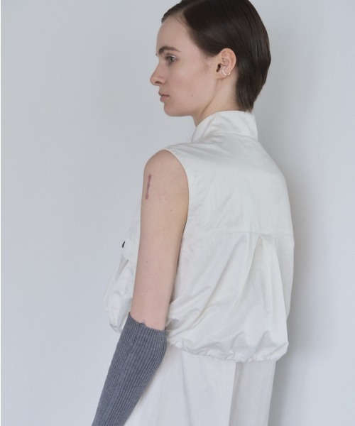 Muel Chic(ミュエルシック)の「Fin shirt one-piece フィンシャツワンピース(ワンピース・レディース・ブラック/ベージュ/オフホワイト・MEDIUM)」の10枚目の写真