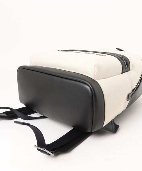 MICHAEL KORS（マイケルコース）の「COOPER ドーム バックパック（バックパック/リュック・メンズ・ベージュ系その他・NS）」の3枚目の写真