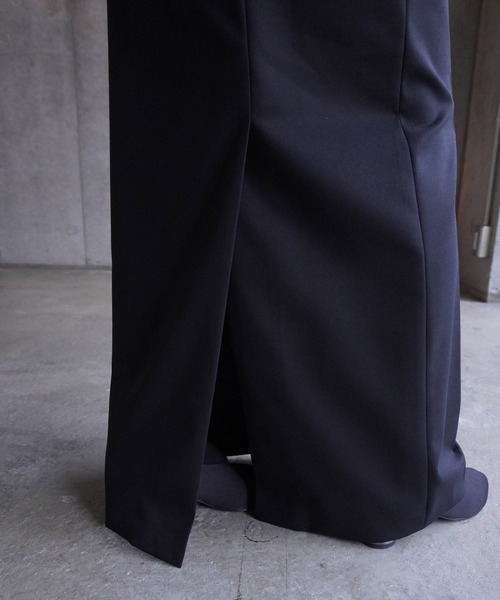 LOW CLASSIC(ロウ クラシック)の「BELTED MAXI SKIRTS(スカート・レディース・ブラック・S)」の9枚目の写真