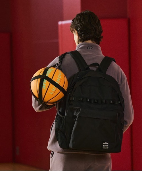 SPALDING(スポルディング)の「【SPALDING/スポルディング】ボールキャリー デイパック 40L/スポーツバッグ・アウトドア(バックパック/リュック・メンズ・ブラック・FREE)」の1枚目の写真