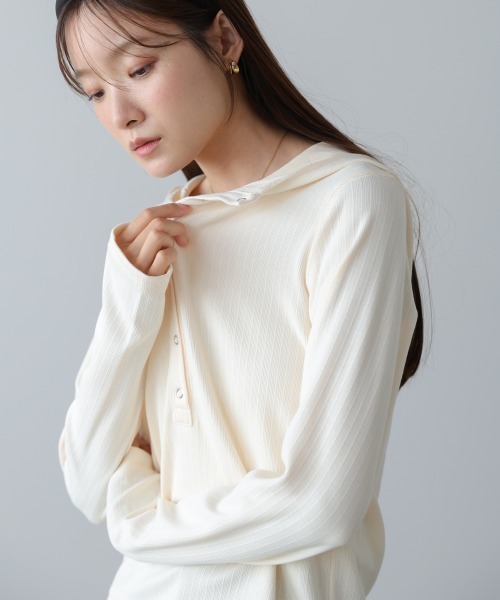 Bab(バブ)の「リブフーディーサムホール付カットトップス(Tシャツ/カットソー・レディース・アイボリー/ブラック/グレー・FREE)」の22枚目の写真