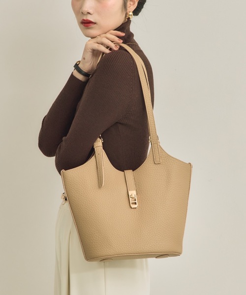 NEUNA(ヌナ)の「Grainy bag(トートバッグ・レディース・ベージュ/グレイッシュベージュ/ブラック・FREE)」の2枚目の写真