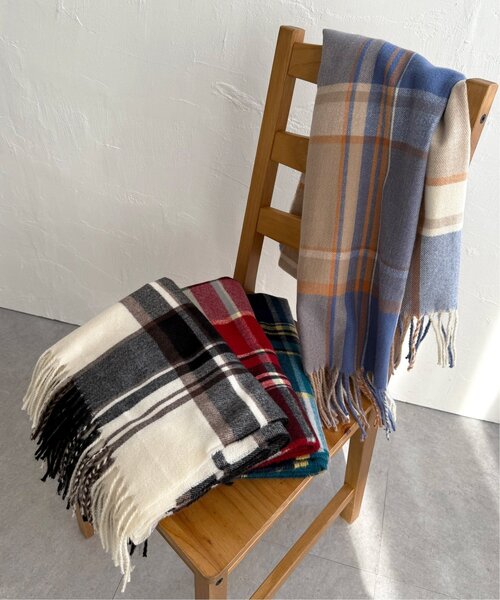 LBC(エルビーシー)の「チェックカラーマフラー(マフラー・レディース・サックスブルー/ブルー/ブラック/レッド・FREE)」の15枚目の写真