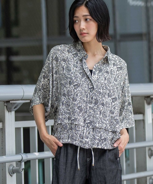 Munich（ミューニック）の「【France】 ジャガードプリントタックシャツ（シャツ/ブラウス・レディース・ベージュ系/アイボリー系/ブラック系・FREE）」の9枚目の写真