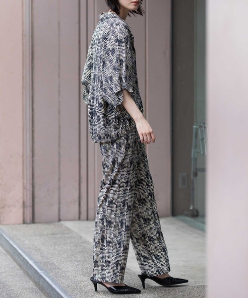 Munich（ミューニック）の「【France】 ジャガードプリントタックシャツ（シャツ/ブラウス・レディース・ベージュ系/アイボリー系/ブラック系・FREE）」の22枚目の写真