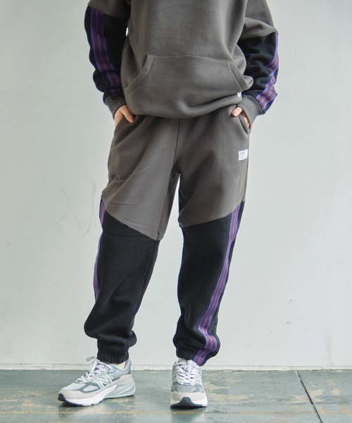 go slow caravan（ゴースローキャラバン）の「Duckster/ダックスター　バイカラーストライプパンツ（その他パンツ・メンズ・チャコールグレー/グリーン/ライトグレー・X-LARGE/MEDIUM/LARGE）」の2枚目の写真