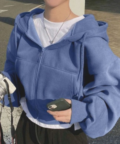 VIBGYOR(ヴィブジョー)の「ショート丈 ジップアップパーカー /韓国 Y2K オーバーサイズ 秋冬(CZ)(パーカー・レディース・ブラック/チャコールグレー/ブルー/ネイビー/オートミール/ライトグレー/ホワイト・FREE)」の7枚目の写真