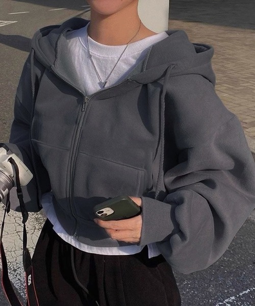 VIBGYOR(ヴィブジョー)の「ショート丈 ジップアップパーカー /韓国 Y2K オーバーサイズ 秋冬(CZ)(パーカー・レディース・ブラック/チャコールグレー/ブルー/ネイビー/オートミール/ライトグレー/ホワイト・FREE)」の8枚目の写真