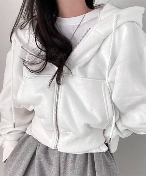 VIBGYOR(ヴィブジョー)の「ショート丈 ジップアップパーカー /韓国 Y2K オーバーサイズ 秋冬(CZ)(パーカー・レディース・ブラック/チャコールグレー/ブルー/ネイビー/オートミール/ライトグレー/ホワイト・FREE)」の11枚目の写真