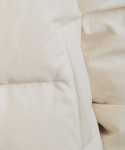 couture brooch（クチュールブローチ）の「【冬の名品・撥水】愛されダウン（ダウンジャケット/コート・レディース・アイボリー/ブラック/サックスブルー/ライトグレー・36/38/40/42）」の18枚目の写真