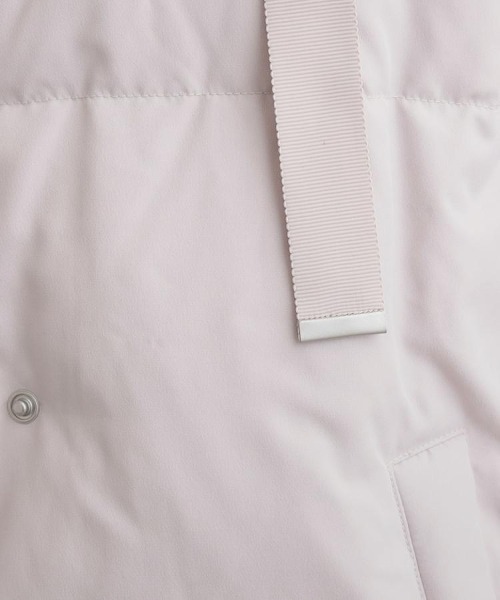 couture brooch（クチュールブローチ）の「【冬の名品・撥水】愛されダウン（ダウンジャケット/コート・レディース・アイボリー/ブラック/サックスブルー/ライトグレー・36/38/40/42）」の5枚目の写真