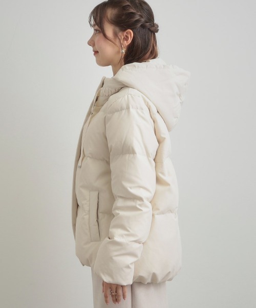 couture brooch（クチュールブローチ）の「【冬の名品・撥水】愛されダウン（ダウンジャケット/コート・レディース・アイボリー/ブラック/サックスブルー/ライトグレー・36/38/40/42）」の9枚目の写真