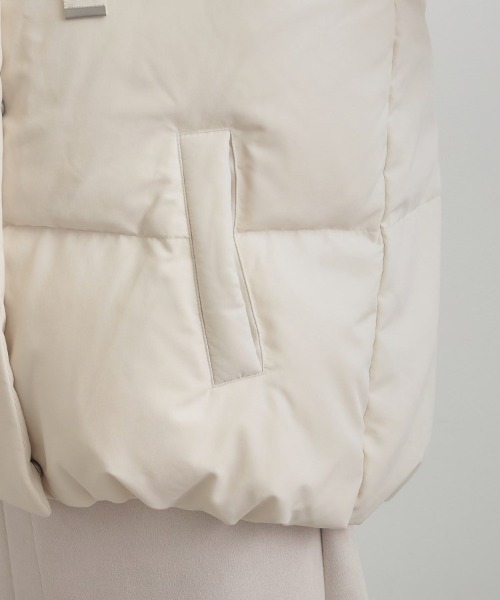 couture brooch（クチュールブローチ）の「【冬の名品・撥水】愛されダウン（ダウンジャケット/コート・レディース・アイボリー/ブラック/サックスブルー/ライトグレー・36/38/40/42）」の15枚目の写真