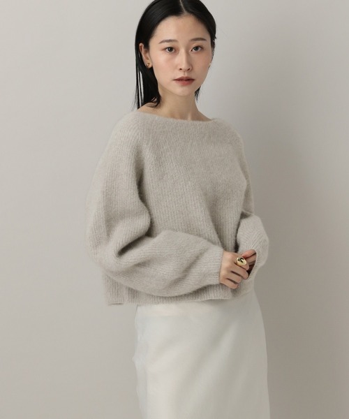 A part by(アパートバイ)の「【前後2WAY】フォックスカシミヤウールラメVネックプルオーバー(ニット/セーター・レディース・アイボリー/ライトベージュ/ネイビー・FREE)」の2枚目の写真