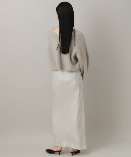 A part by(アパートバイ)の「【前後2WAY】フォックスカシミヤウールラメVネックプルオーバー(ニット/セーター・レディース・アイボリー/ライトベージュ/ネイビー・FREE)」の15枚目の写真