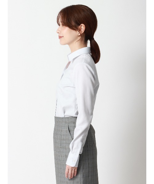 SUIT SQUARE（スーツスクエア）の「スキッパーカラーシャツ 長袖 NON IRONMAX ストレッチ ピンストライプ Blouse（シャツ/ブラウス・レディース・グレー・42(13号)/40(11号)/38(9号)/36(7号)）」の5枚目の写真