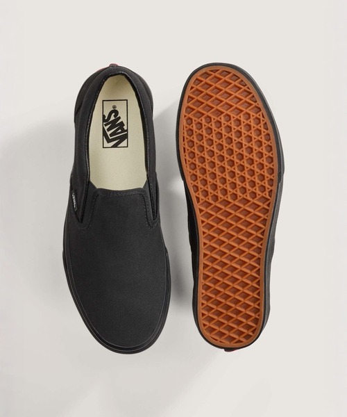 VANS(バンズ)の「クラシック スリッポン / U CLASSIC SLIP-ON VN000EYEBKA1(スリッポン・メンズ・ブラック×ブラック・9.5)」の3枚目の写真
